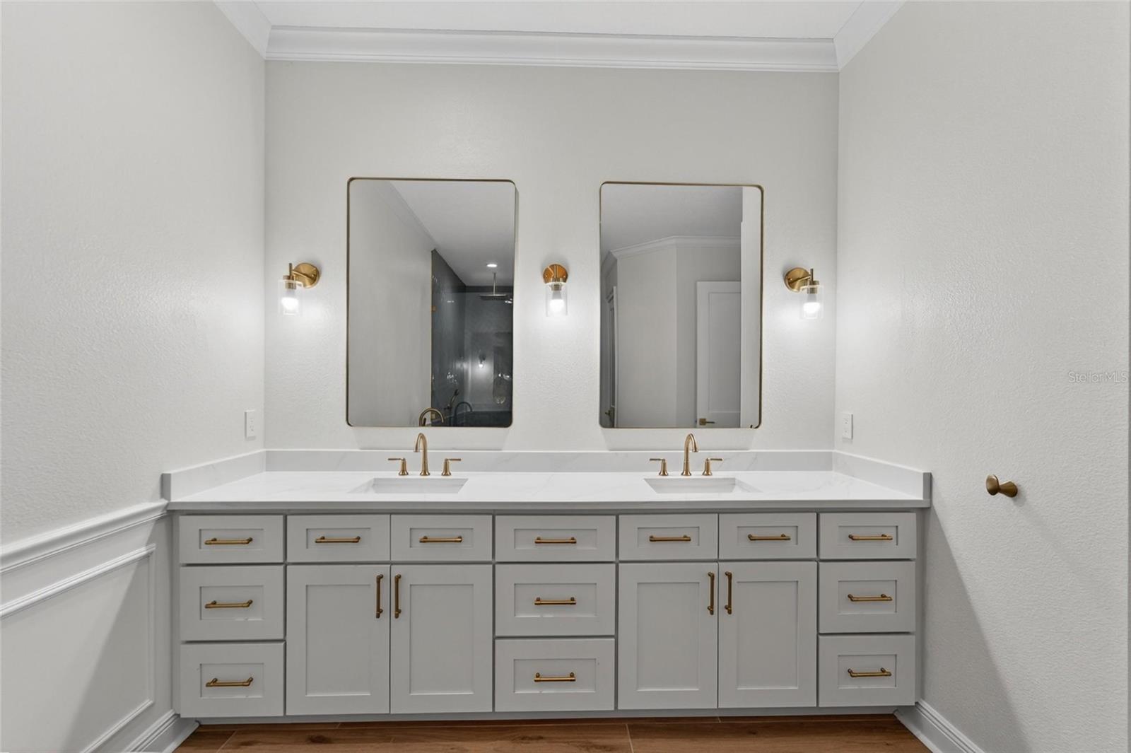 Listing photo id 50 for 5245 Brighton Shore Drive