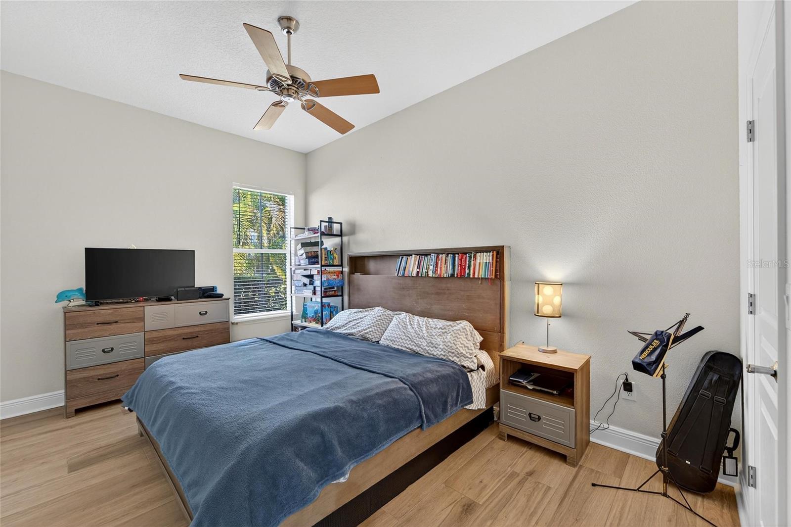 Listing photo id 59 for 5245 Brighton Shore Drive