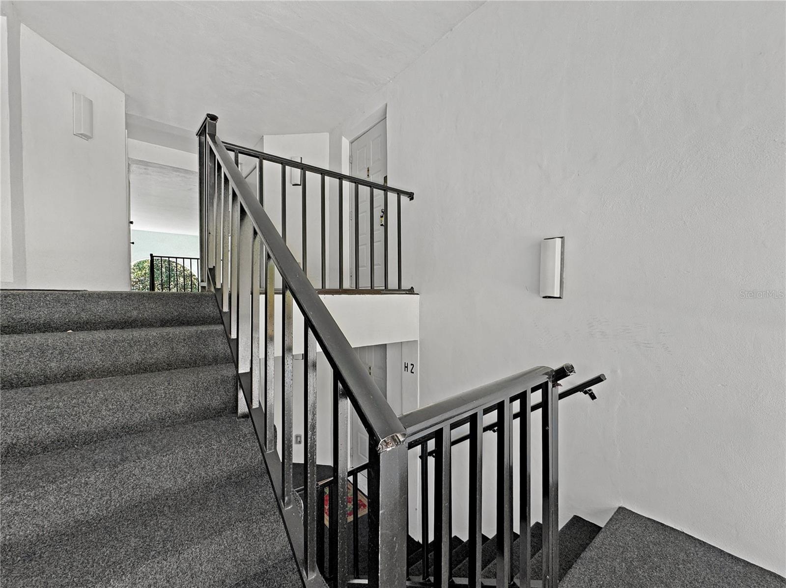 Image 4 of 26 For 1372 Pine Ridge Circle E H3