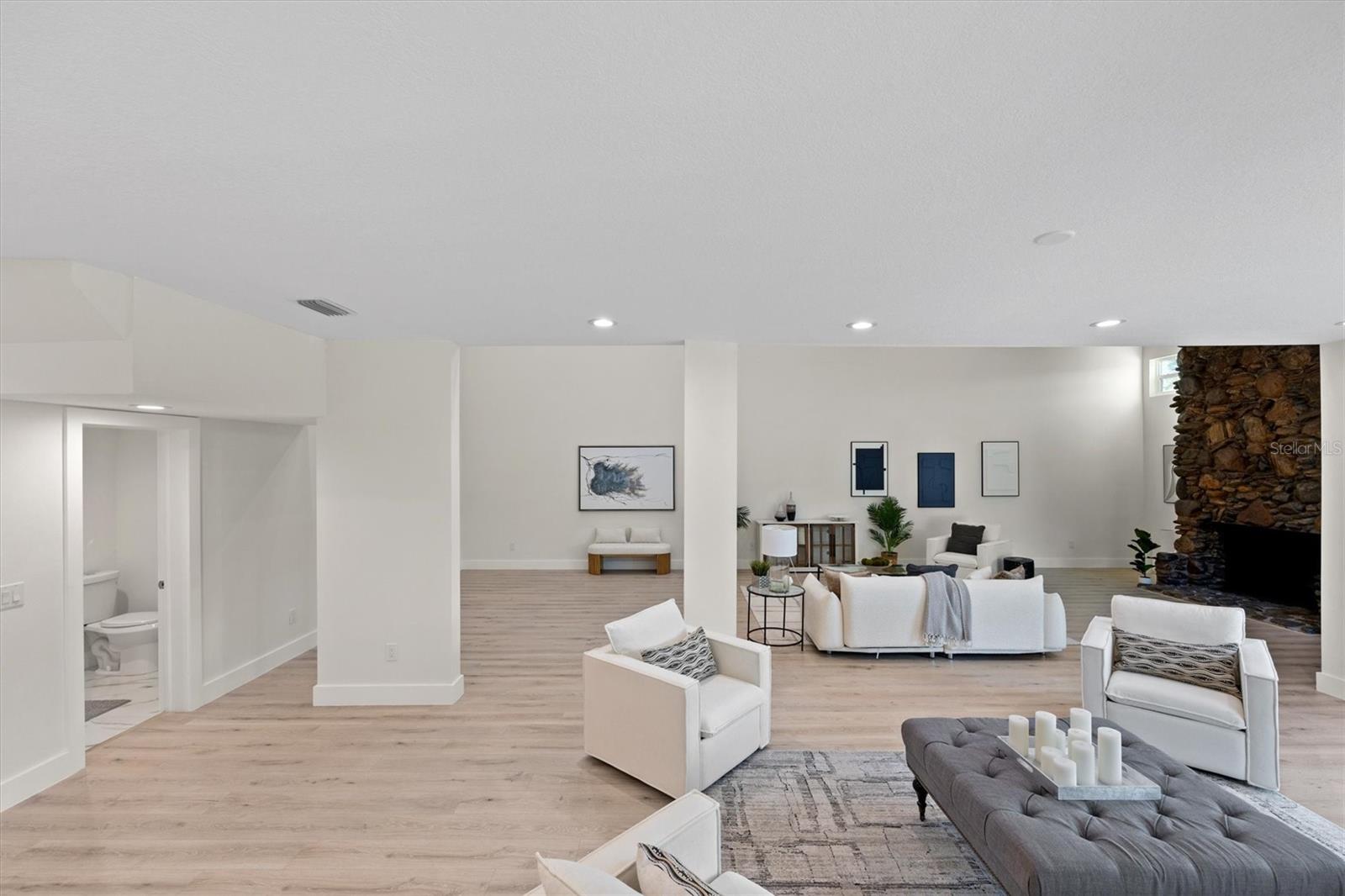 Image 13 of 77 For 9871 Lakeview Drive