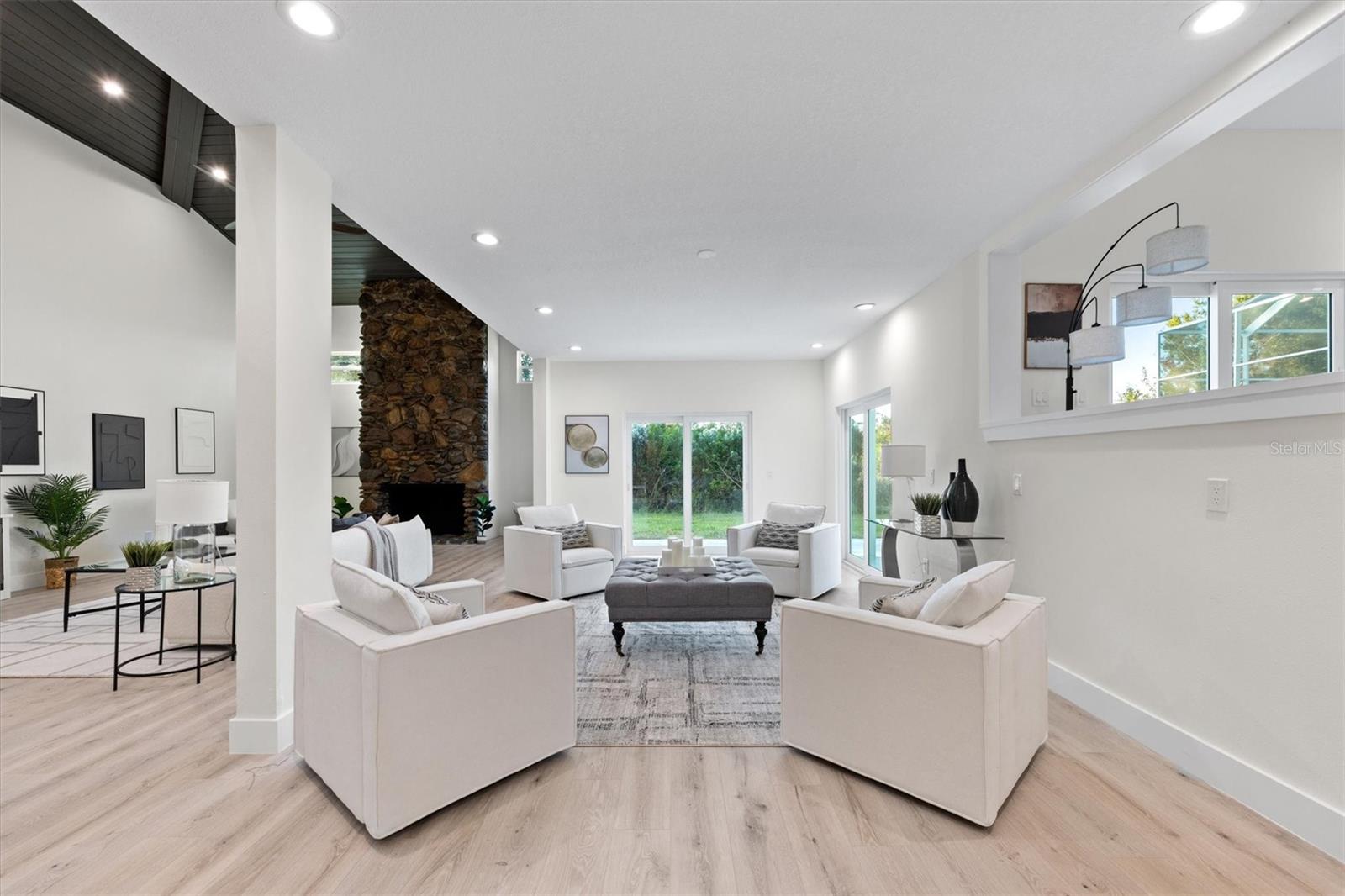 Image 15 of 77 For 9871 Lakeview Drive