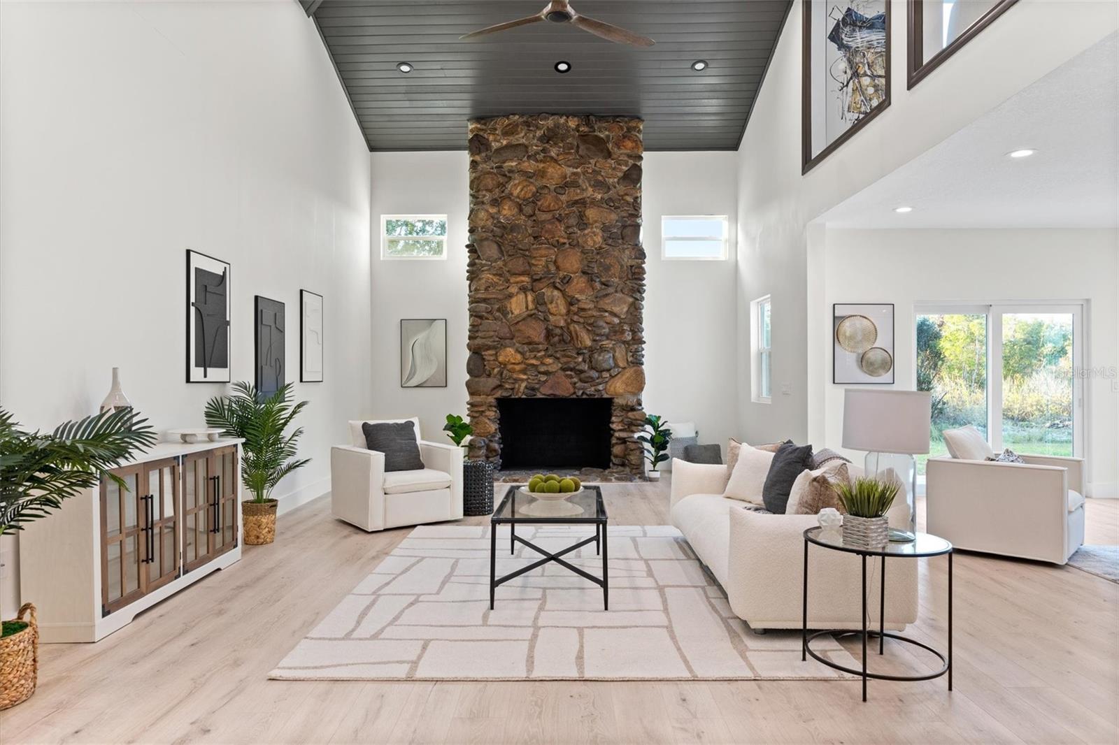 Image 17 of 77 For 9871 Lakeview Drive