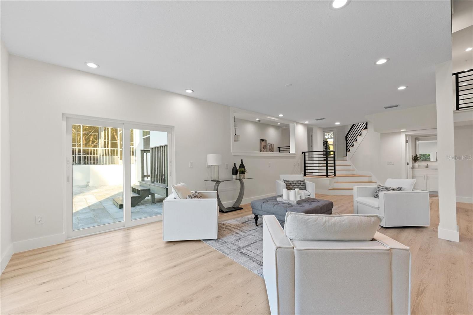 Image 19 of 77 For 9871 Lakeview Drive