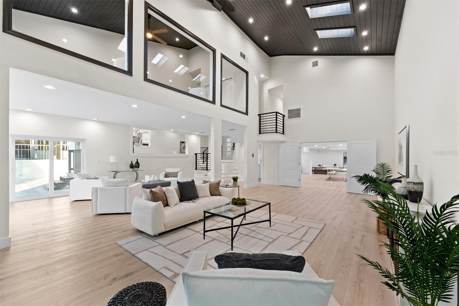 Image 24 of 77 For 9871 Lakeview Drive