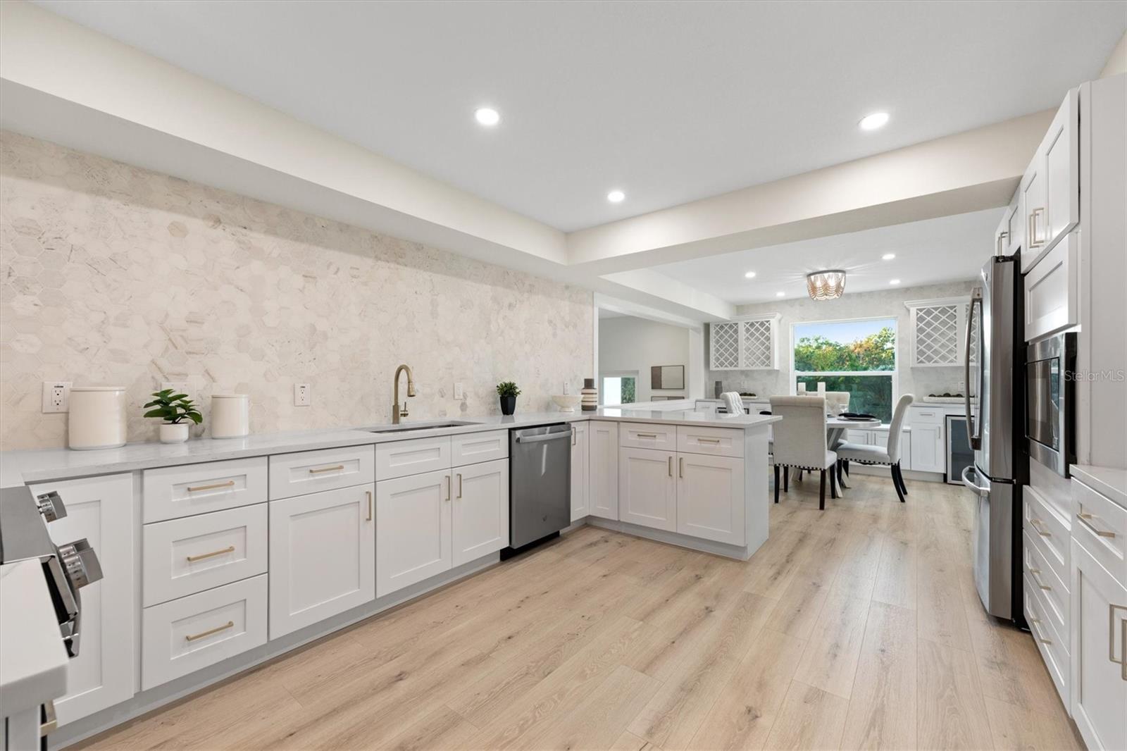 Image 27 of 77 For 9871 Lakeview Drive