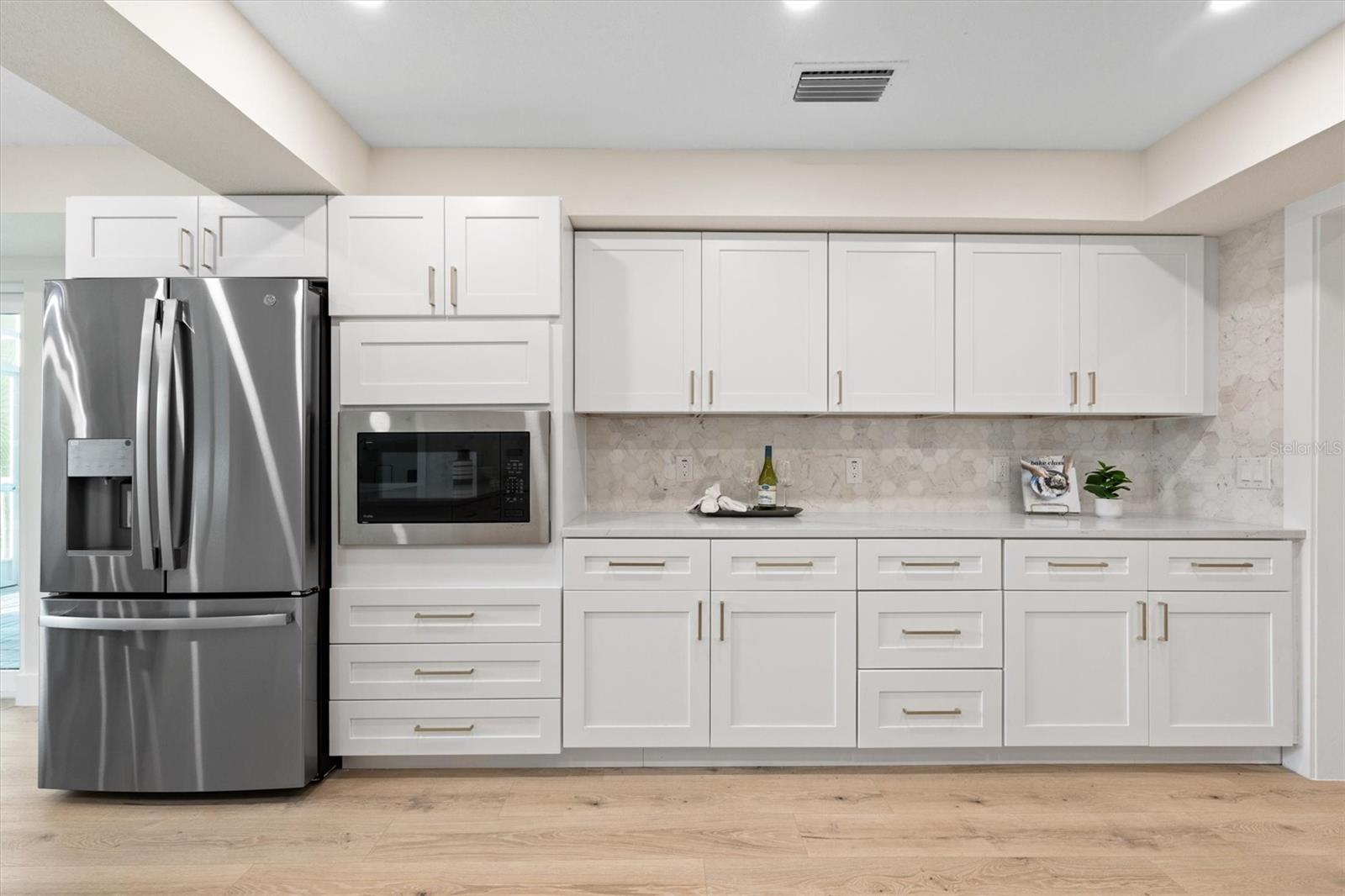 Image 28 of 77 For 9871 Lakeview Drive