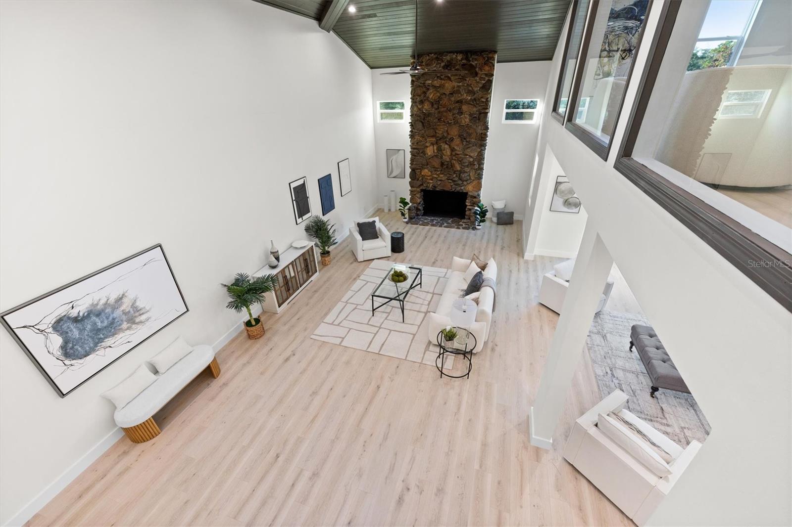 Image 37 of 77 For 9871 Lakeview Drive