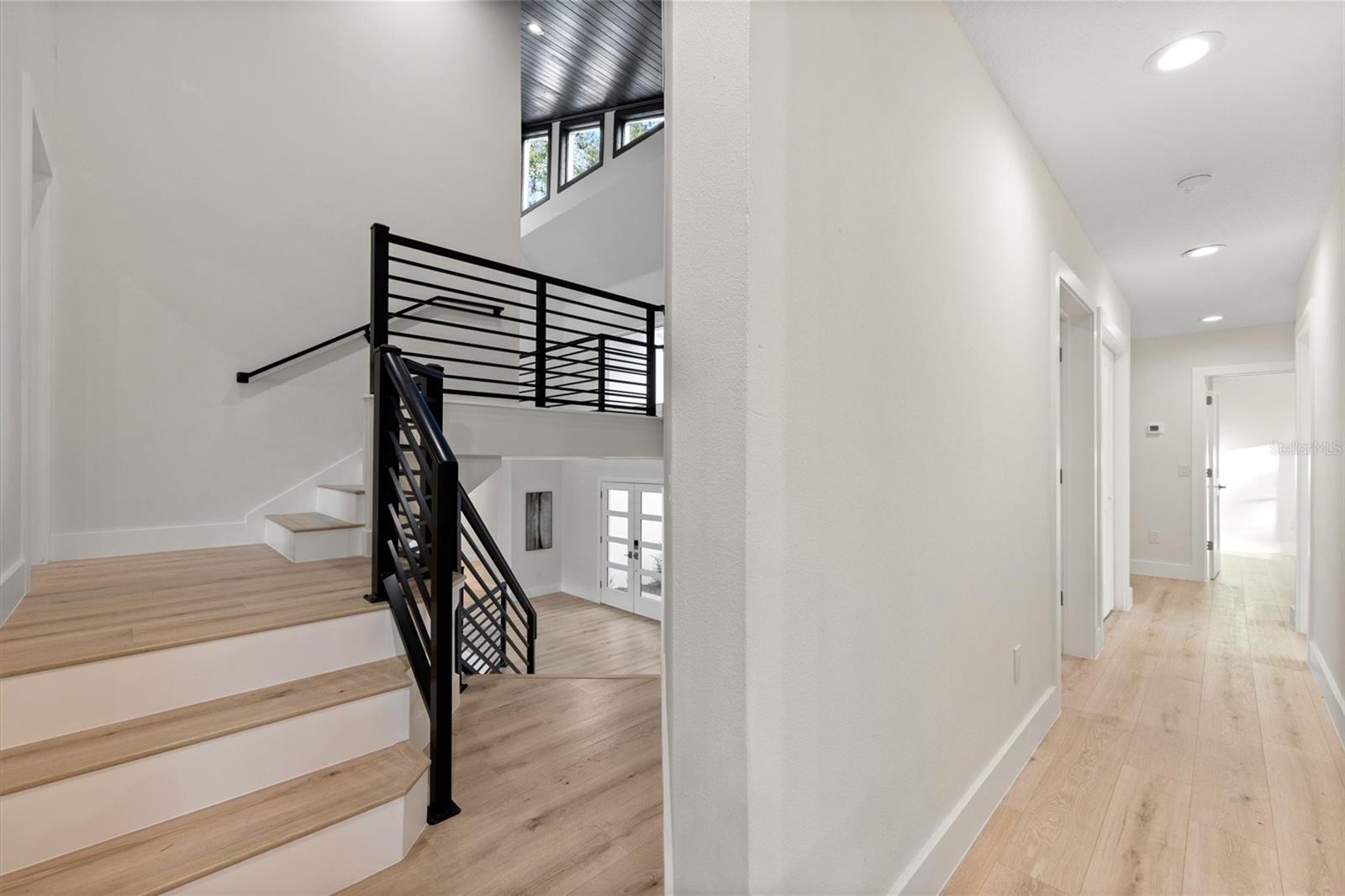 Image 39 of 77 For 9871 Lakeview Drive