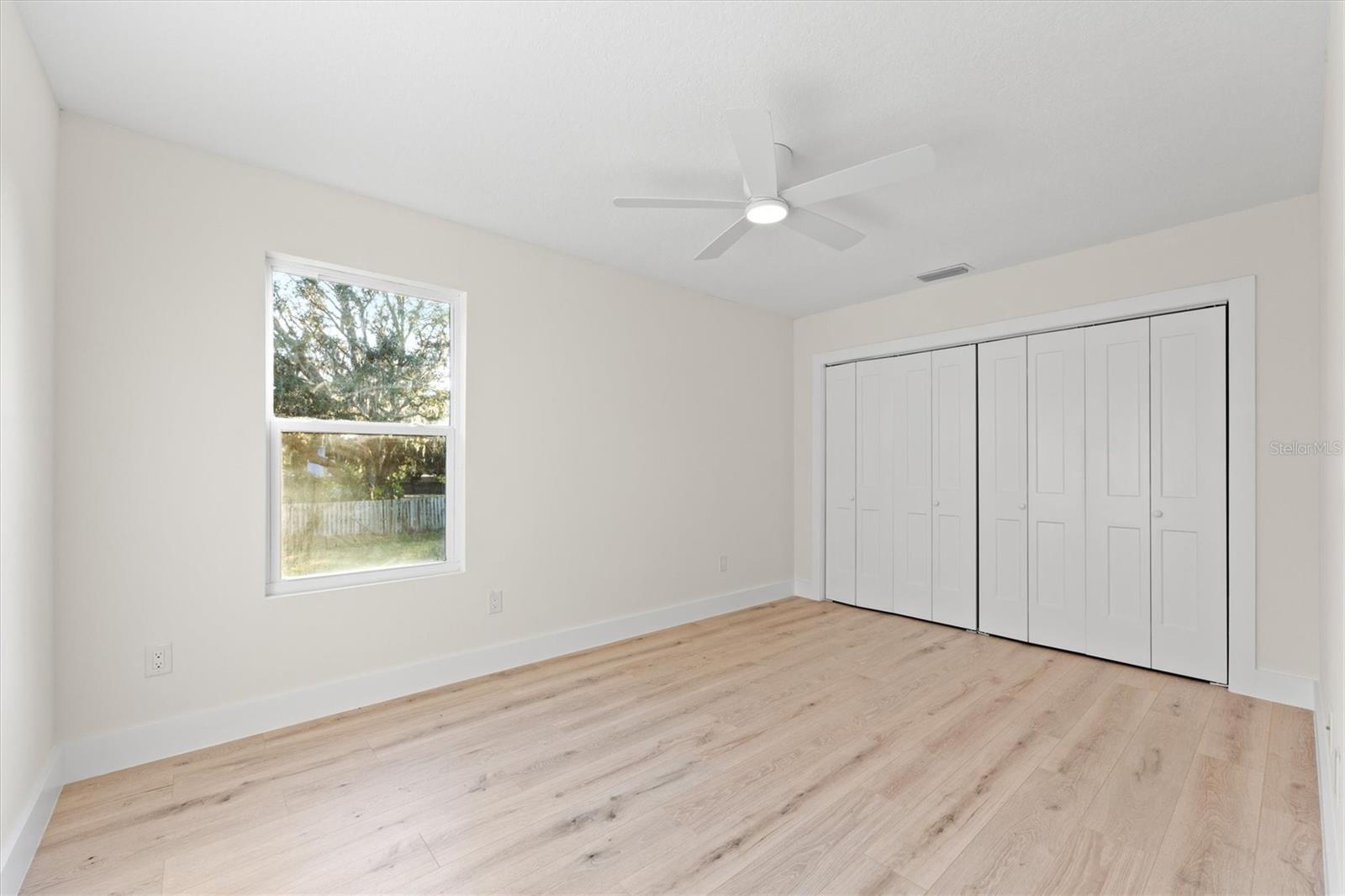 Image 41 of 77 For 9871 Lakeview Drive