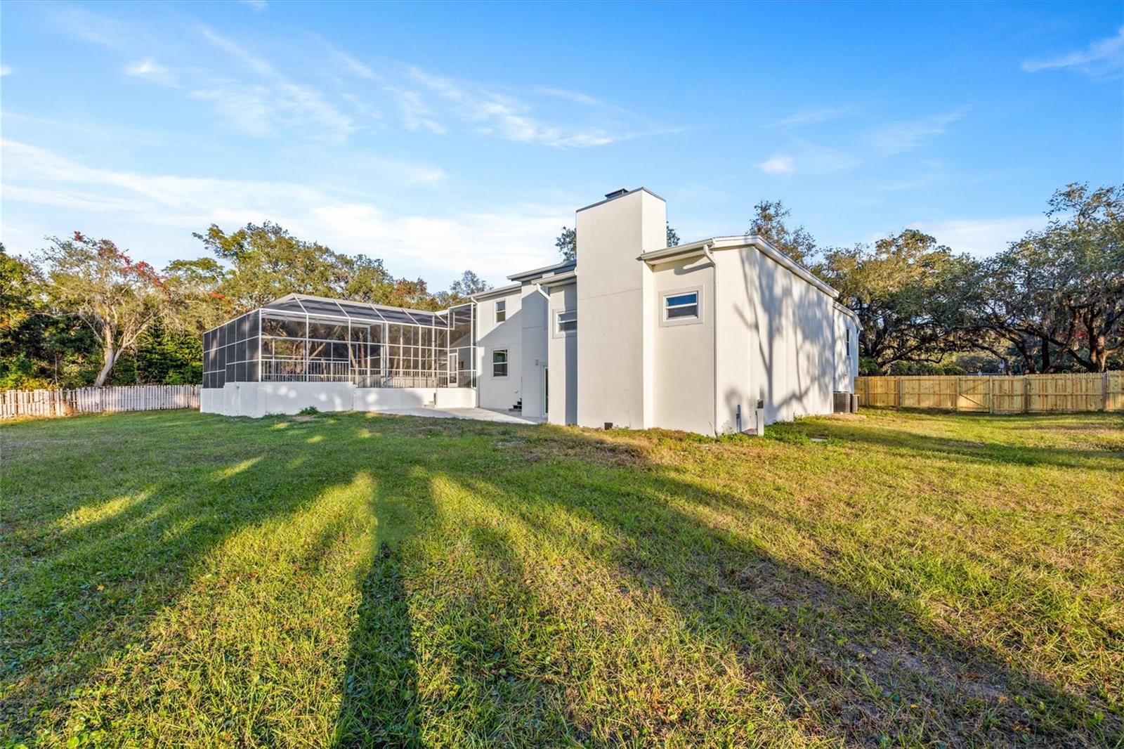 Image 56 of 77 For 9871 Lakeview Drive