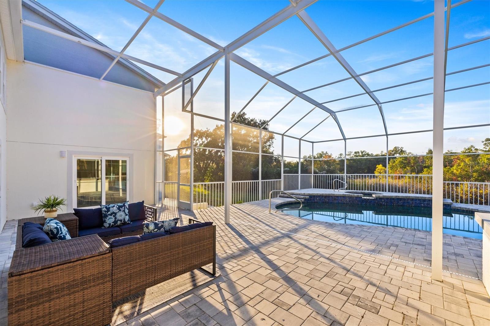 Image 62 of 77 For 9871 Lakeview Drive