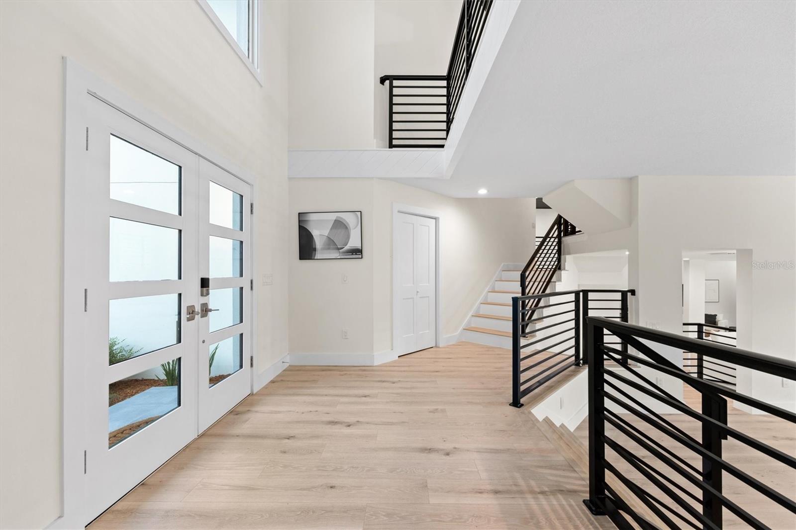 Image 8 of 77 For 9871 Lakeview Drive