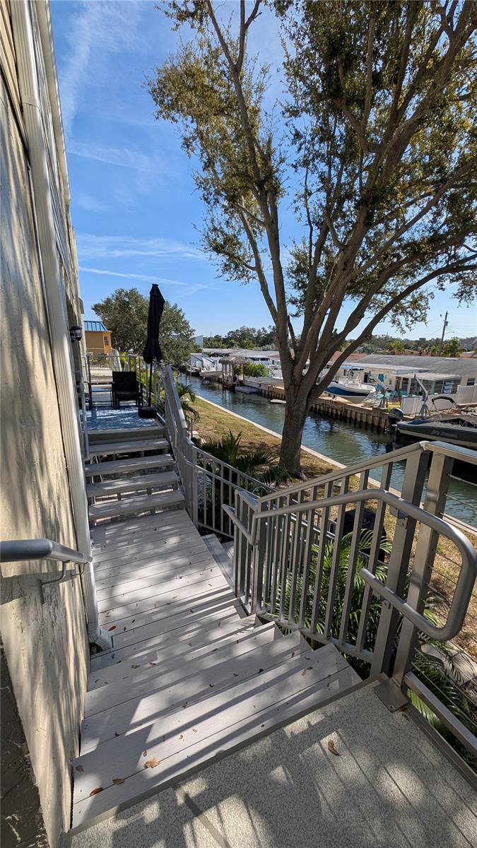 Image 12 of 19 For 433 Paula Drive 21