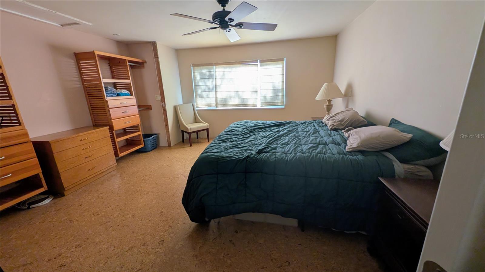 Image 15 of 19 For 433 Paula Drive 21