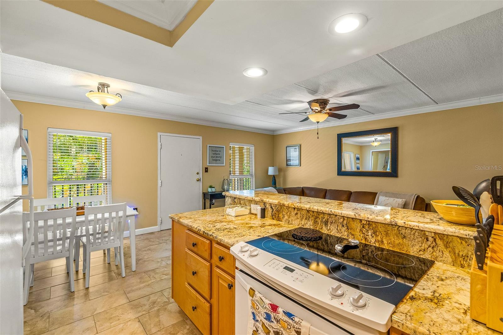 Image 10 of 29 For 8911 Blind Pass Road 223