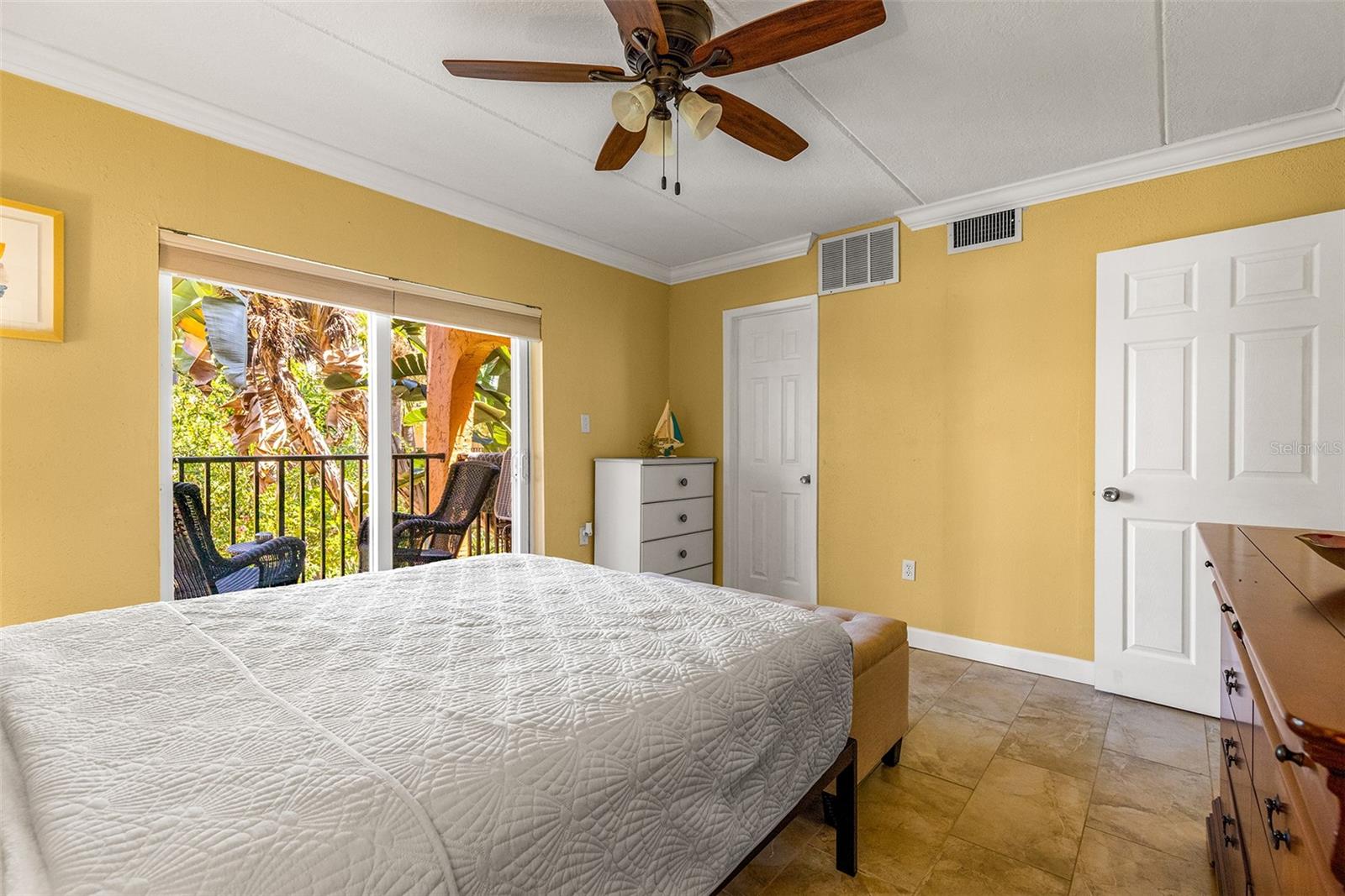 Image 18 of 29 For 8911 Blind Pass Road 223