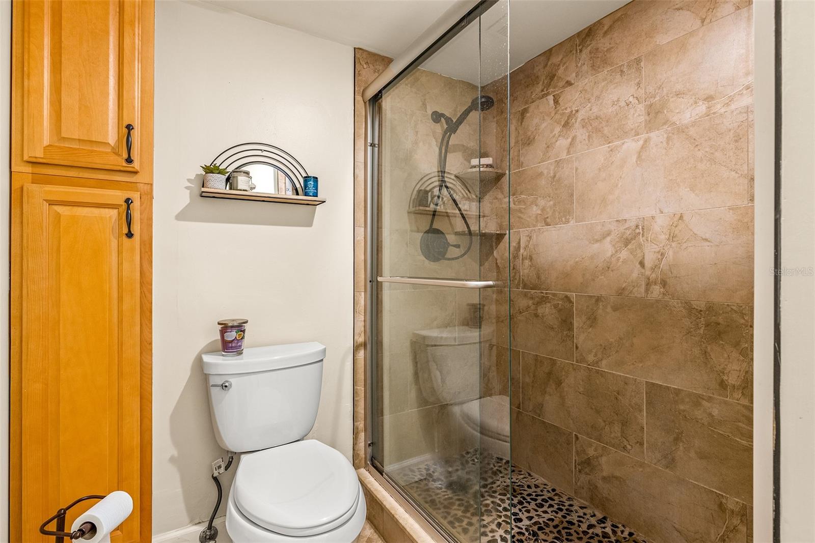 Image 21 of 29 For 8911 Blind Pass Road 223