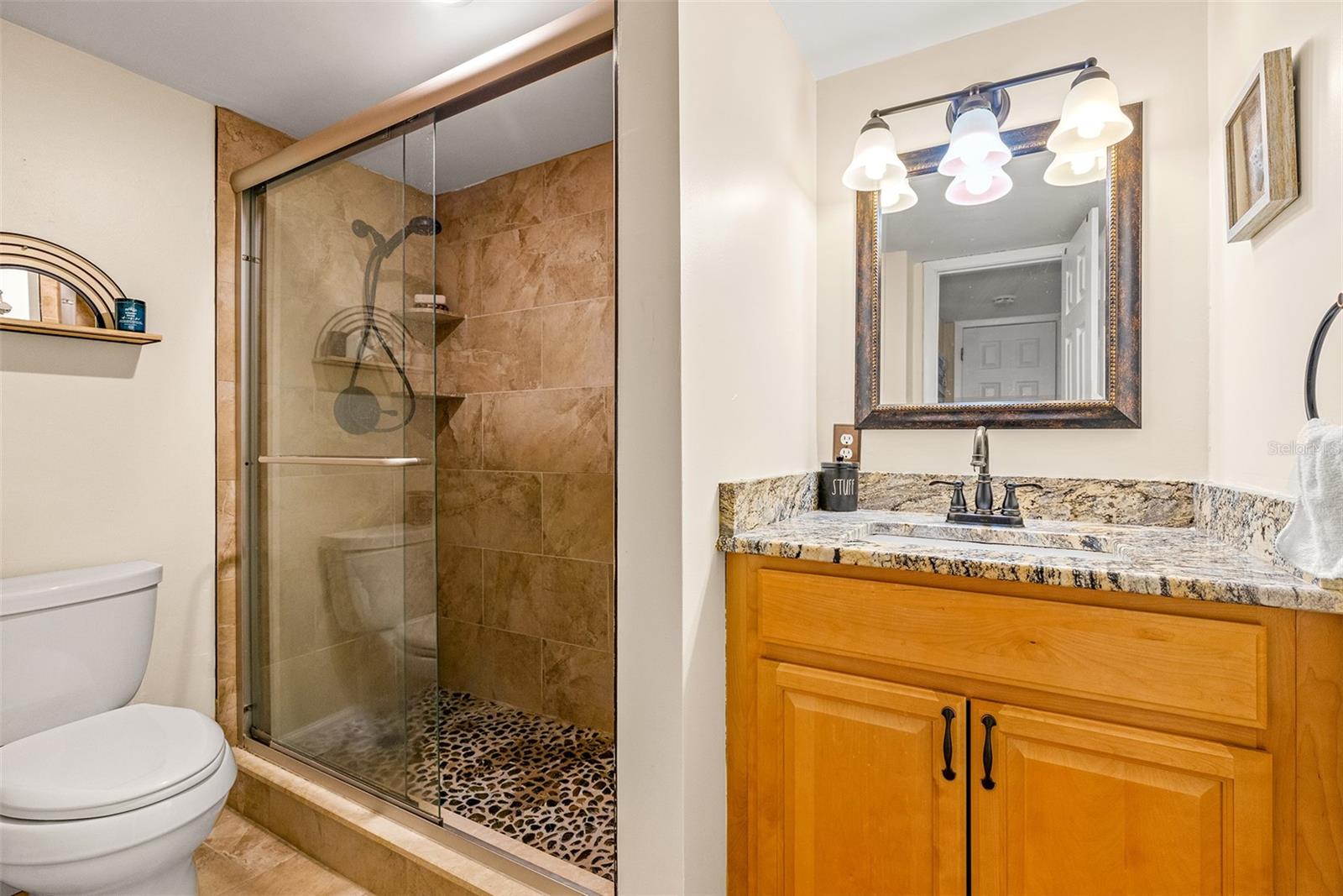 Image 22 of 29 For 8911 Blind Pass Road 223