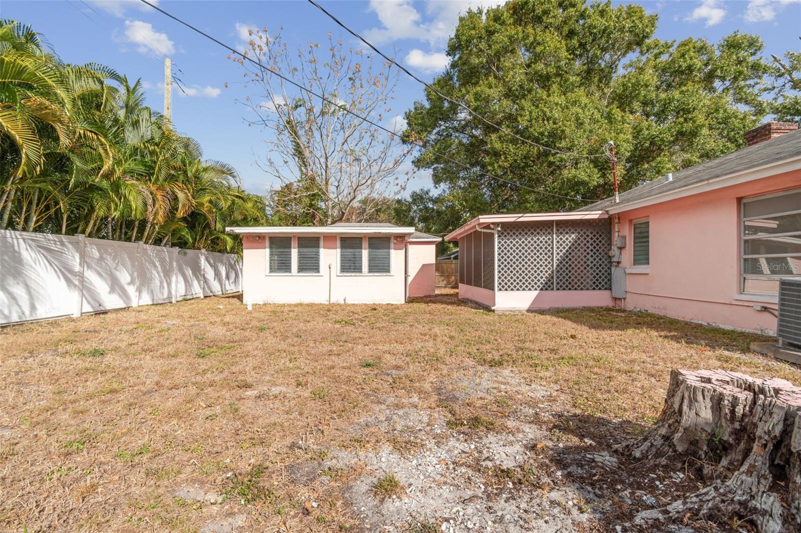 Image 17 of 21 For 3440 17th Street N