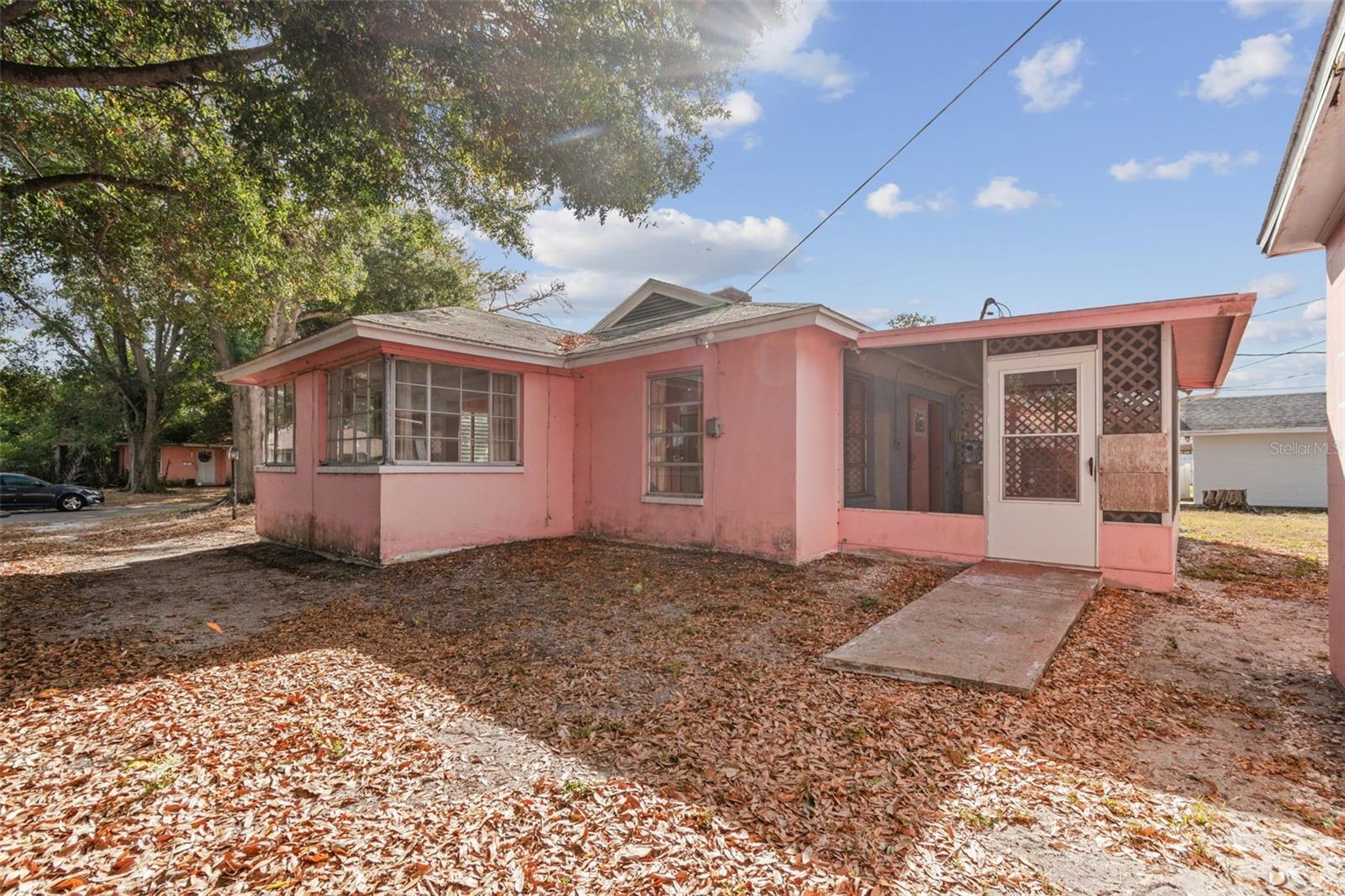 Image 9 of 21 For 3440 17th Street N