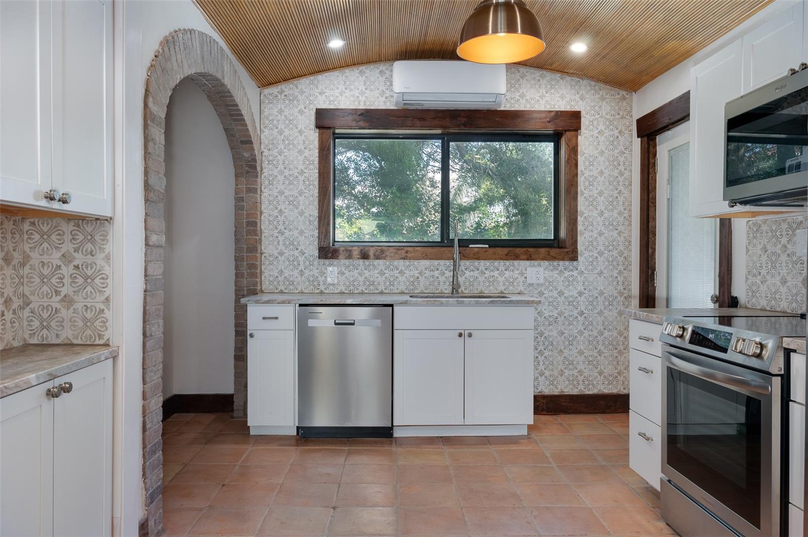 Image 11 of 43 For 2227 29th Street S