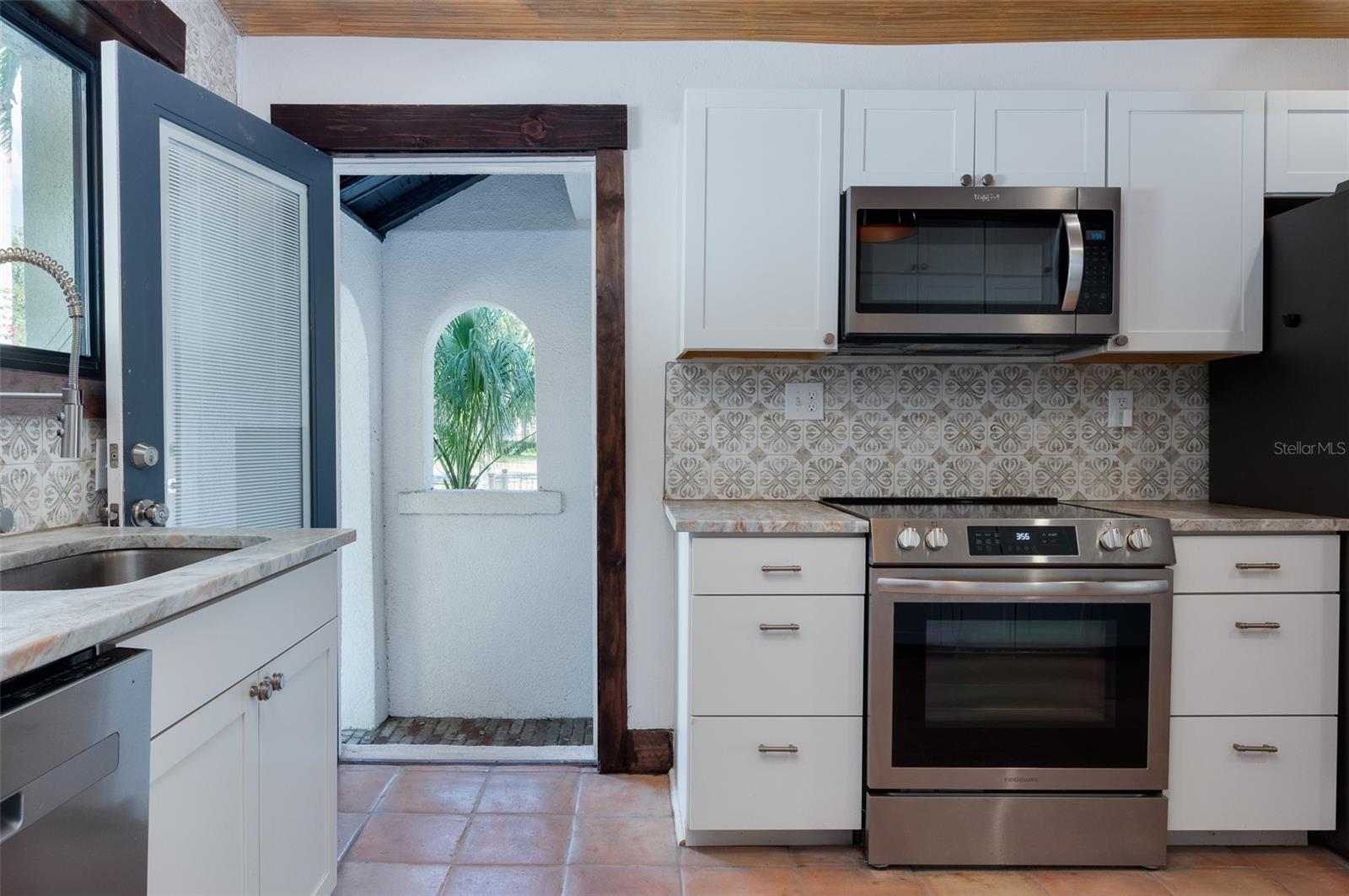 Image 16 of 43 For 2227 29th Street S