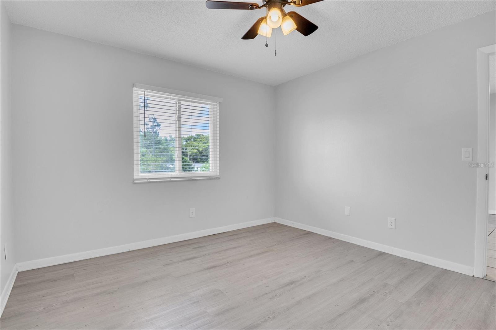 Image 11 of 20 For 39132 County Road 54 2128