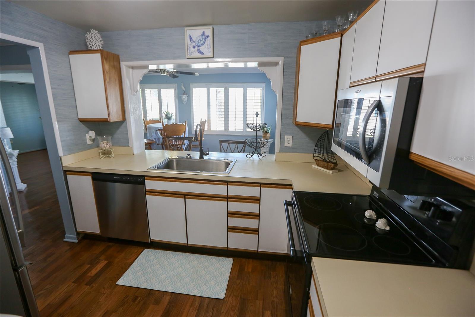 Image 10 of 39 For 9128 142nd Street