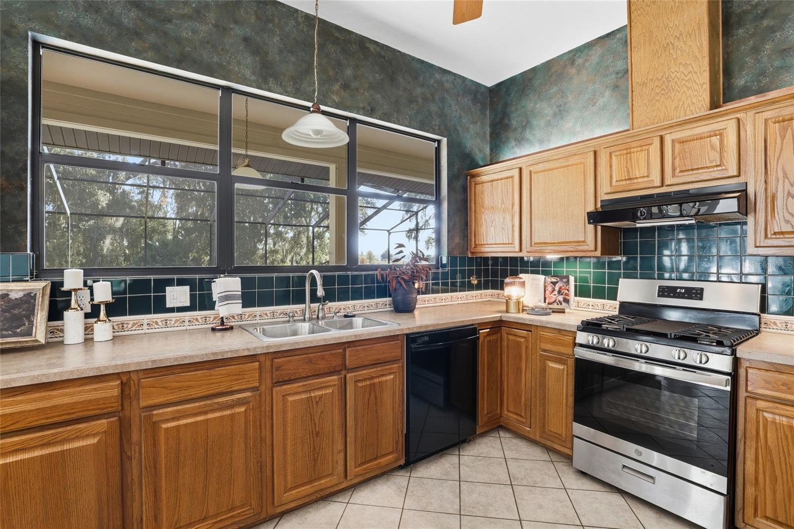 Image 10 of 67 For 10524 75th Way