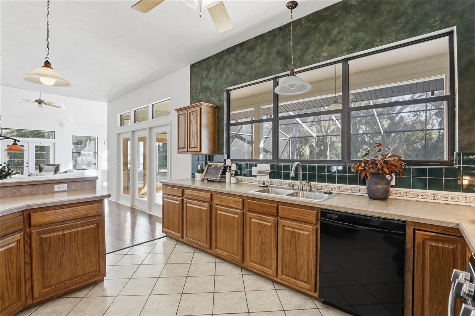 Image 11 of 67 For 10524 75th Way