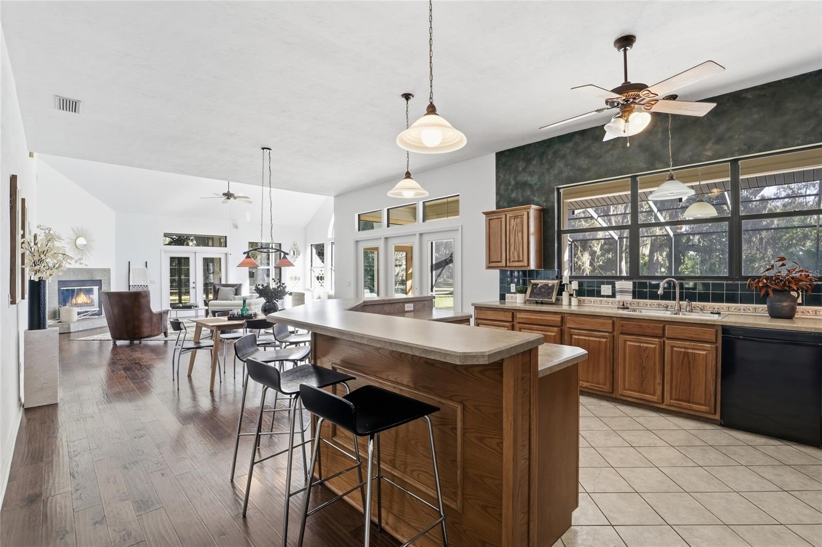 Image 12 of 67 For 10524 75th Way