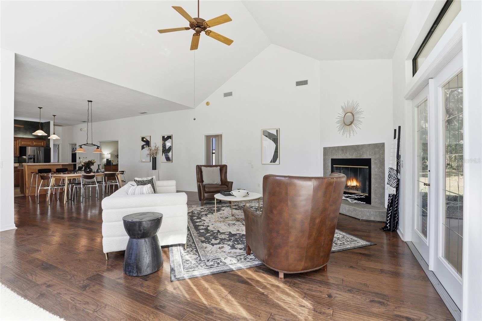 Image 18 of 67 For 10524 75th Way