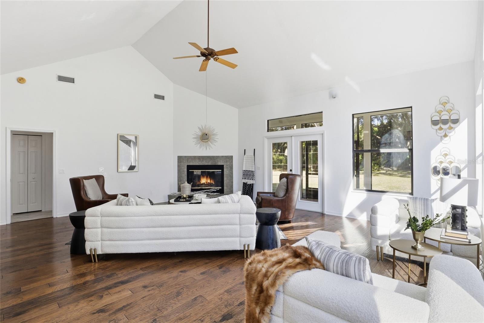 Image 20 of 67 For 10524 75th Way