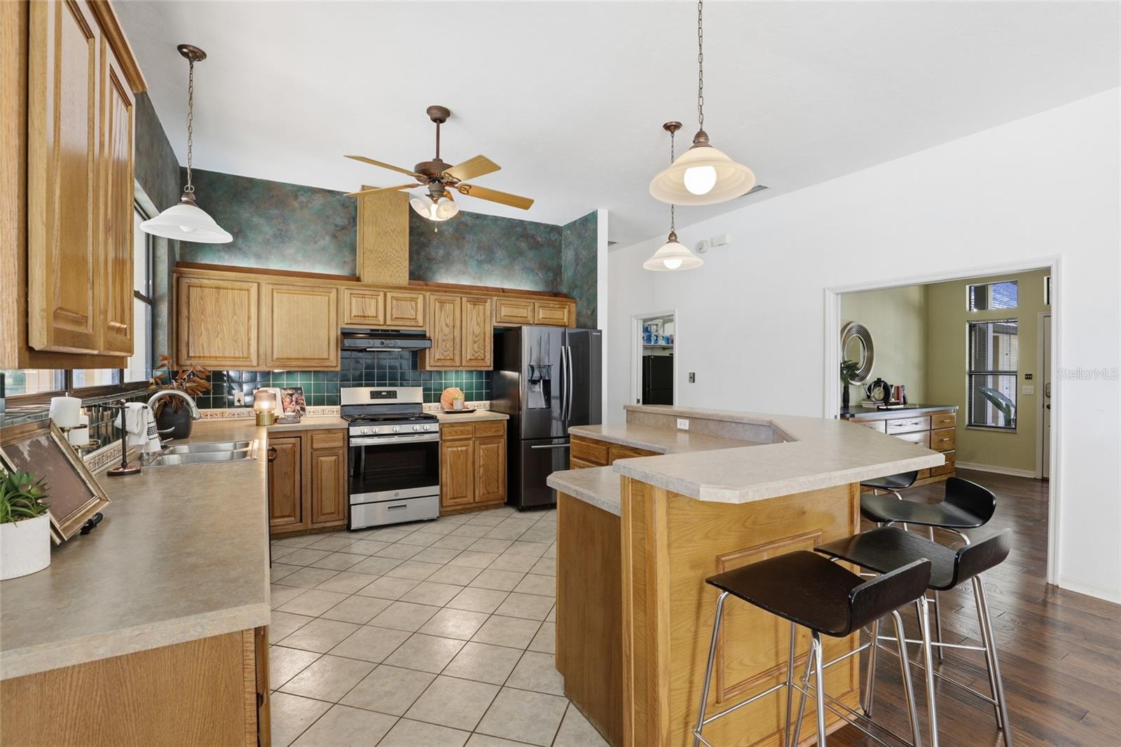 Image 8 of 67 For 10524 75th Way