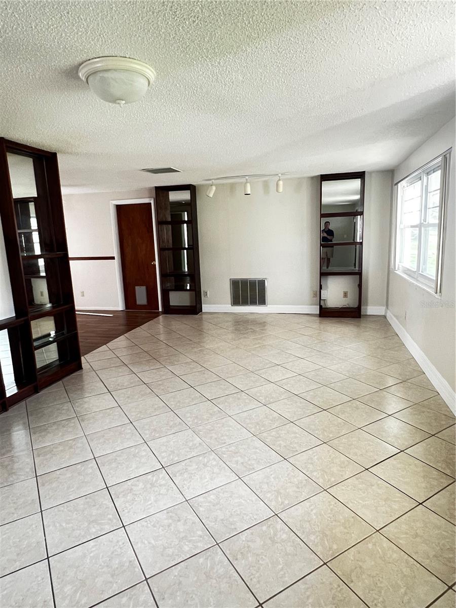 Image 19 of 22 For 7245 Exemplar Drive