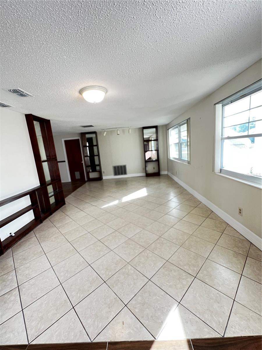 Image 20 of 22 For 7245 Exemplar Drive