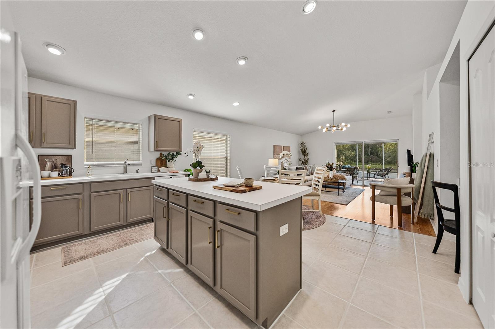 Image 13 of 90 For 4225 Edenrock Place