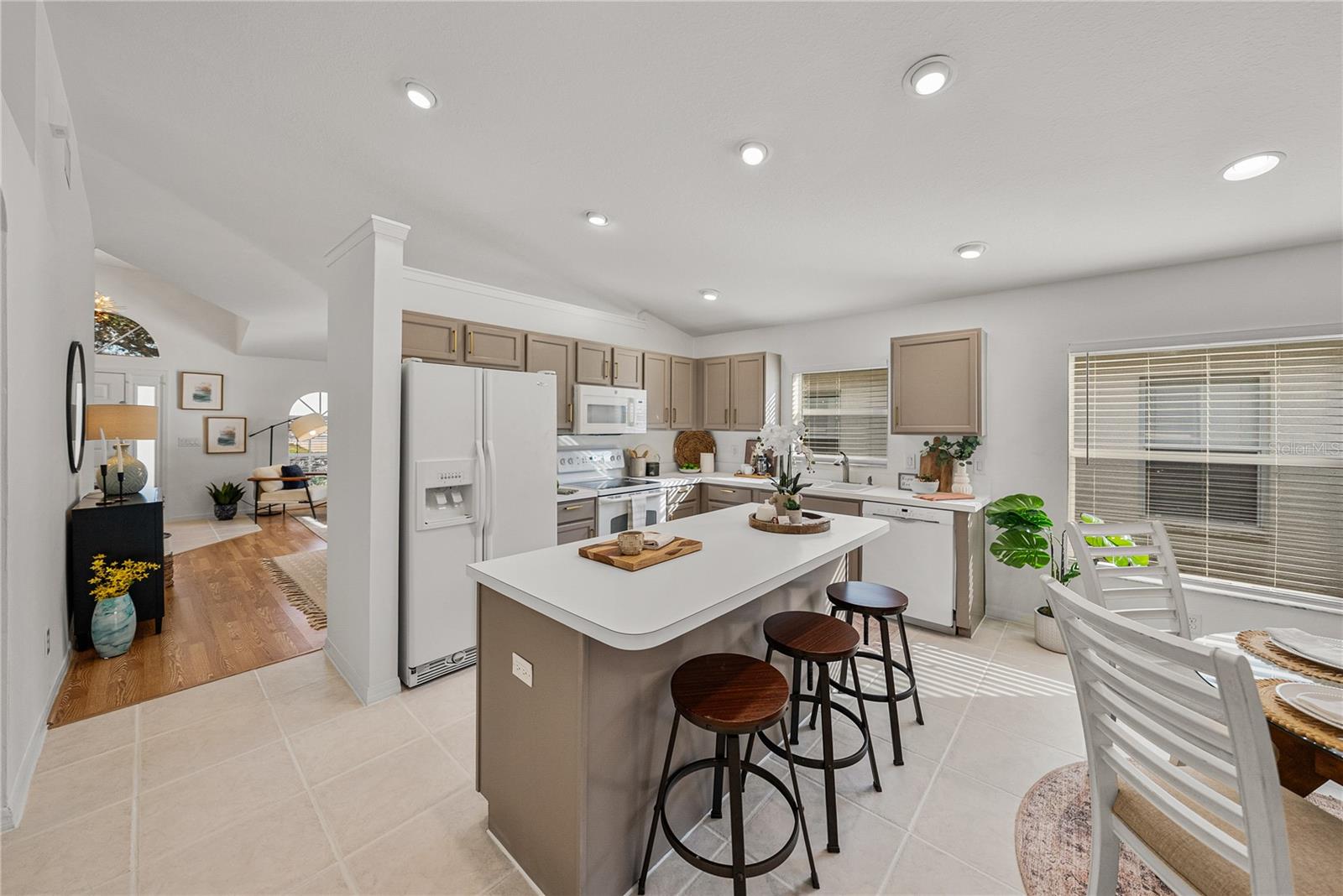 Image 14 of 90 For 4225 Edenrock Place