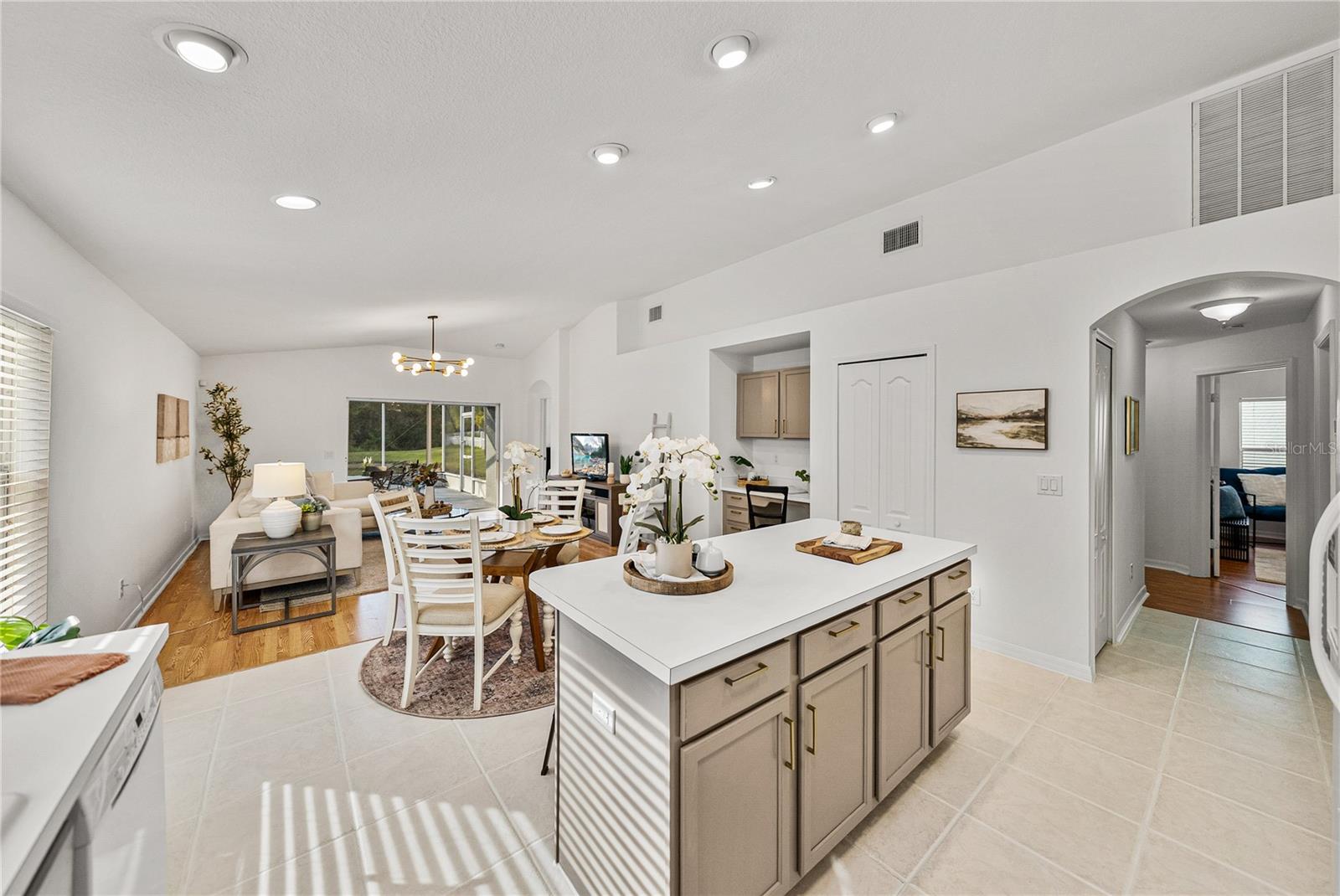 Image 16 of 90 For 4225 Edenrock Place