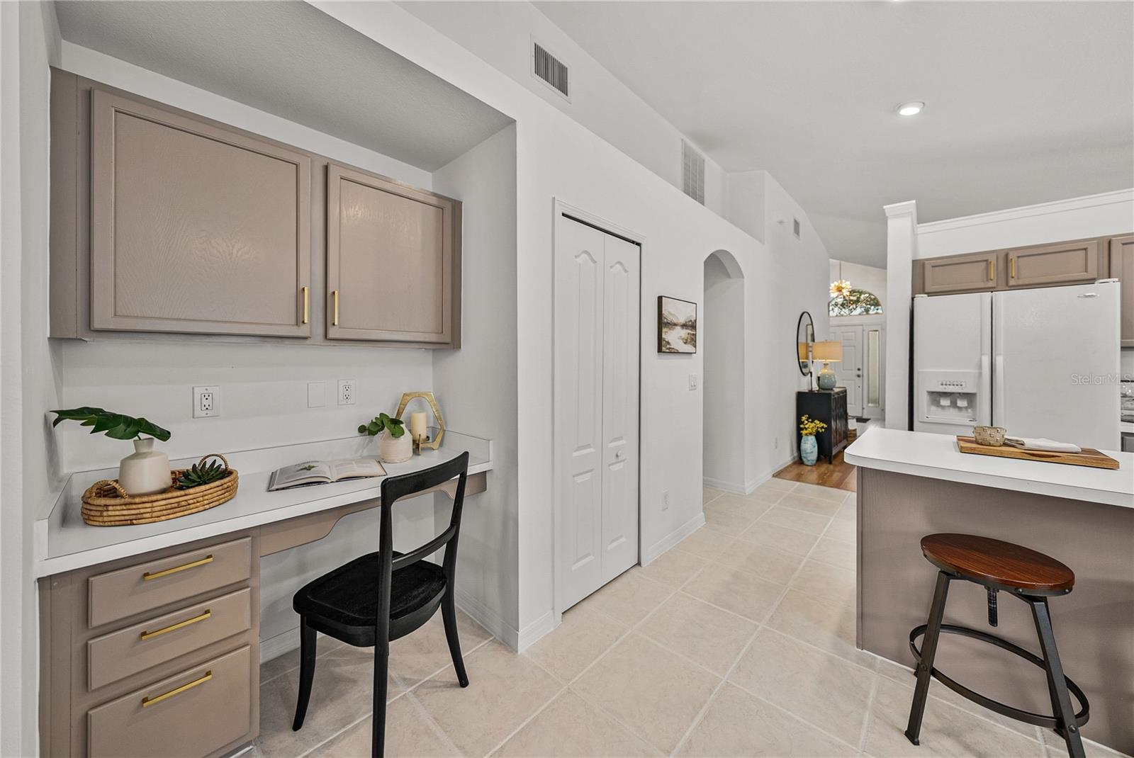 Image 17 of 90 For 4225 Edenrock Place