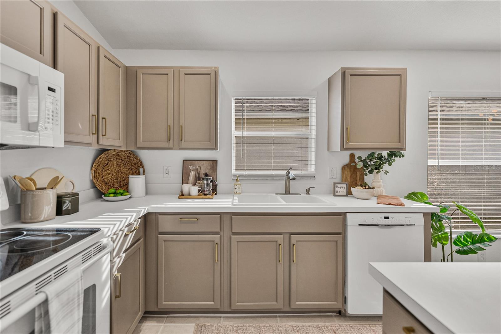 Image 18 of 90 For 4225 Edenrock Place