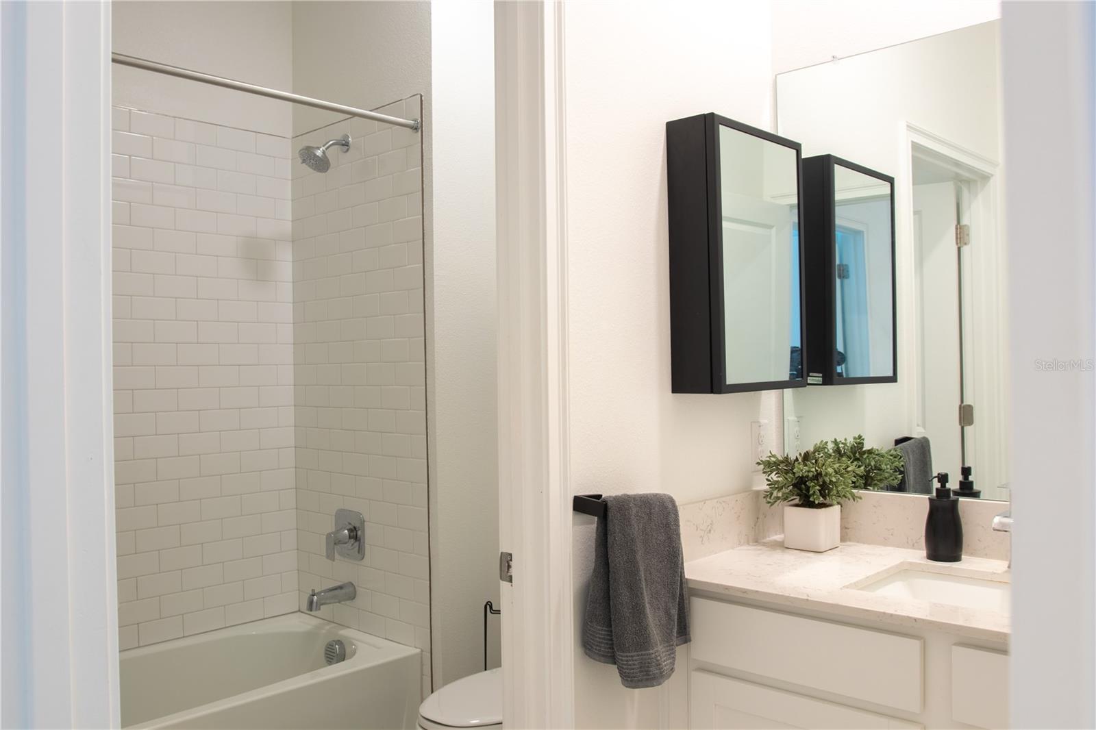 Image 4 of 25 For 10125 Campanula Court