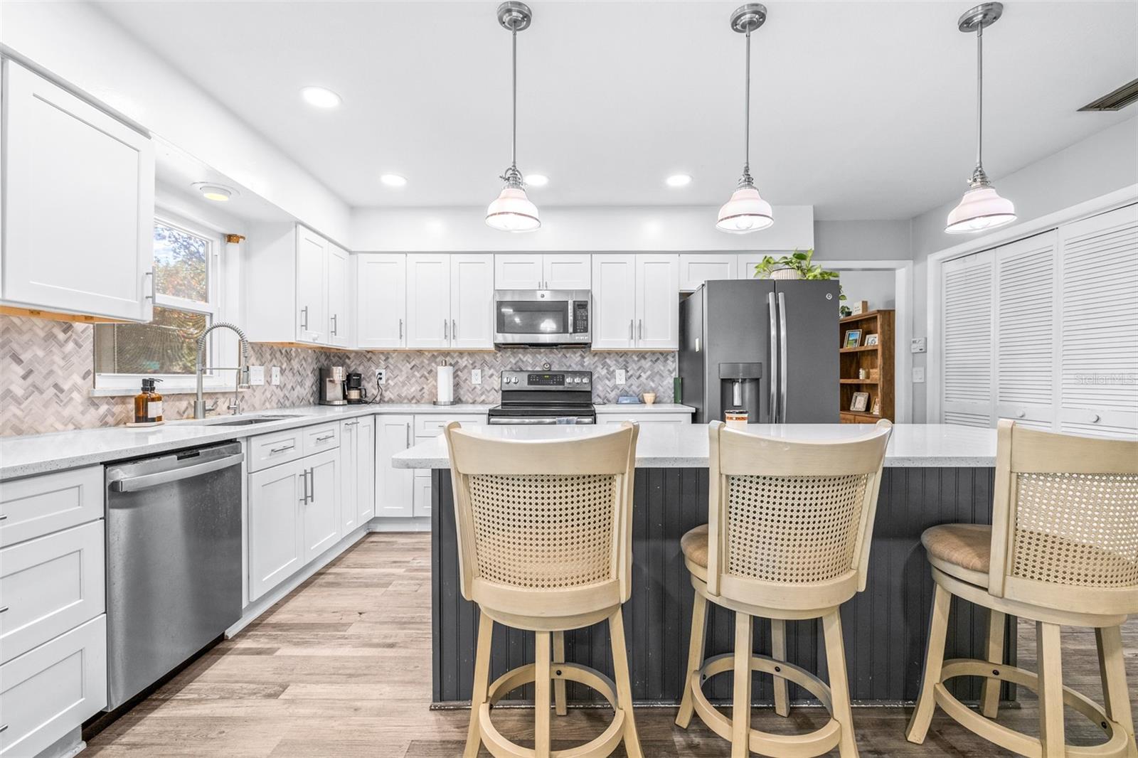 Image 17 of 43 For 15401 Woodcastle Place