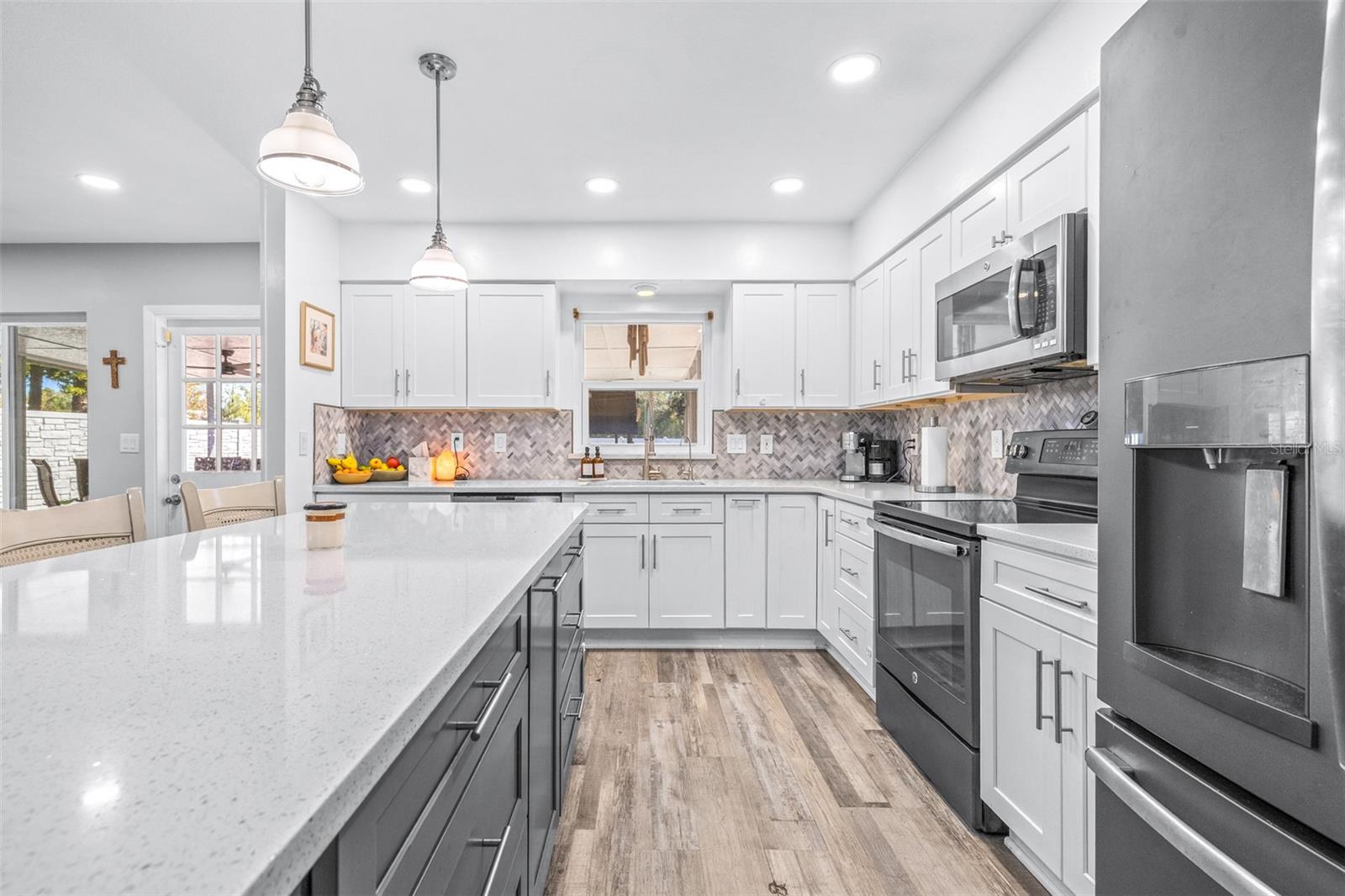 Image 18 of 43 For 15401 Woodcastle Place