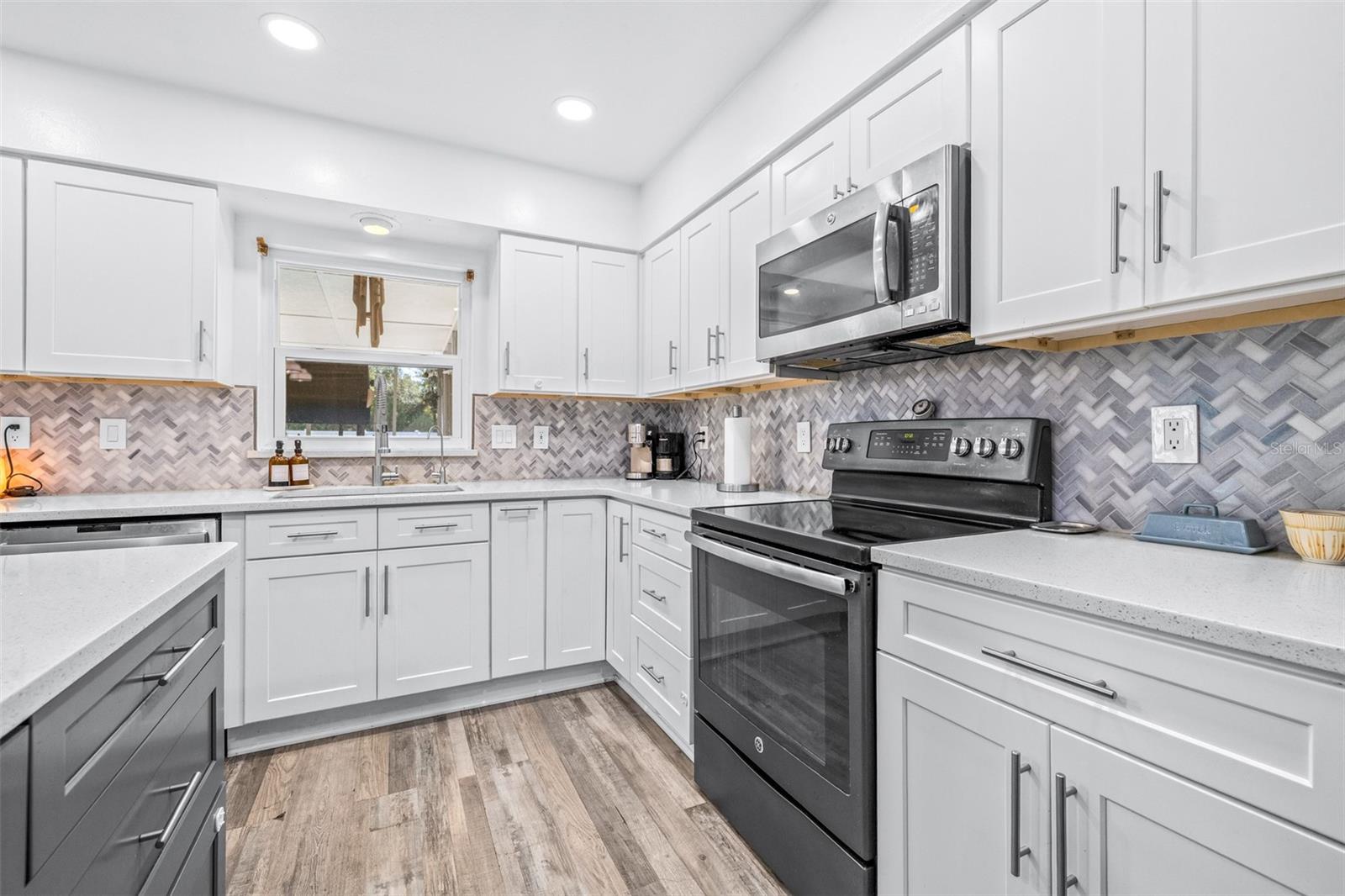 Image 19 of 43 For 15401 Woodcastle Place