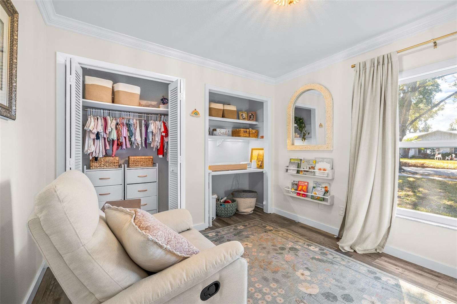 Image 31 of 43 For 15401 Woodcastle Place