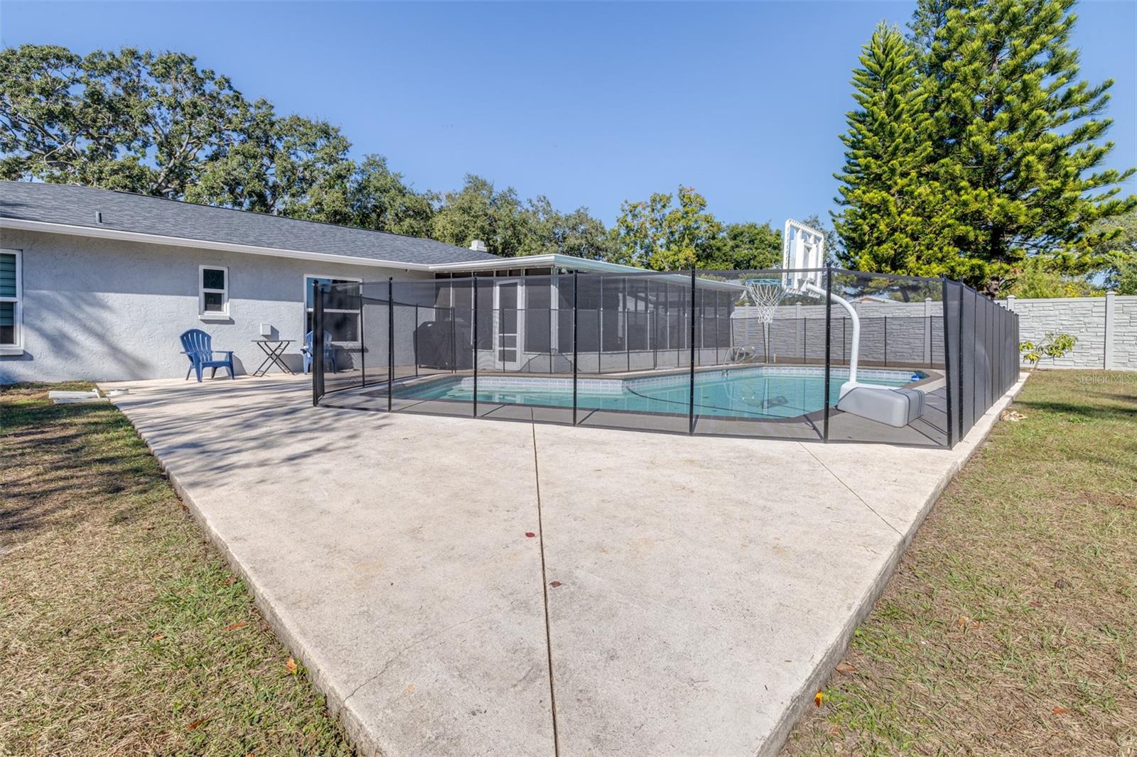 Image 36 of 43 For 15401 Woodcastle Place