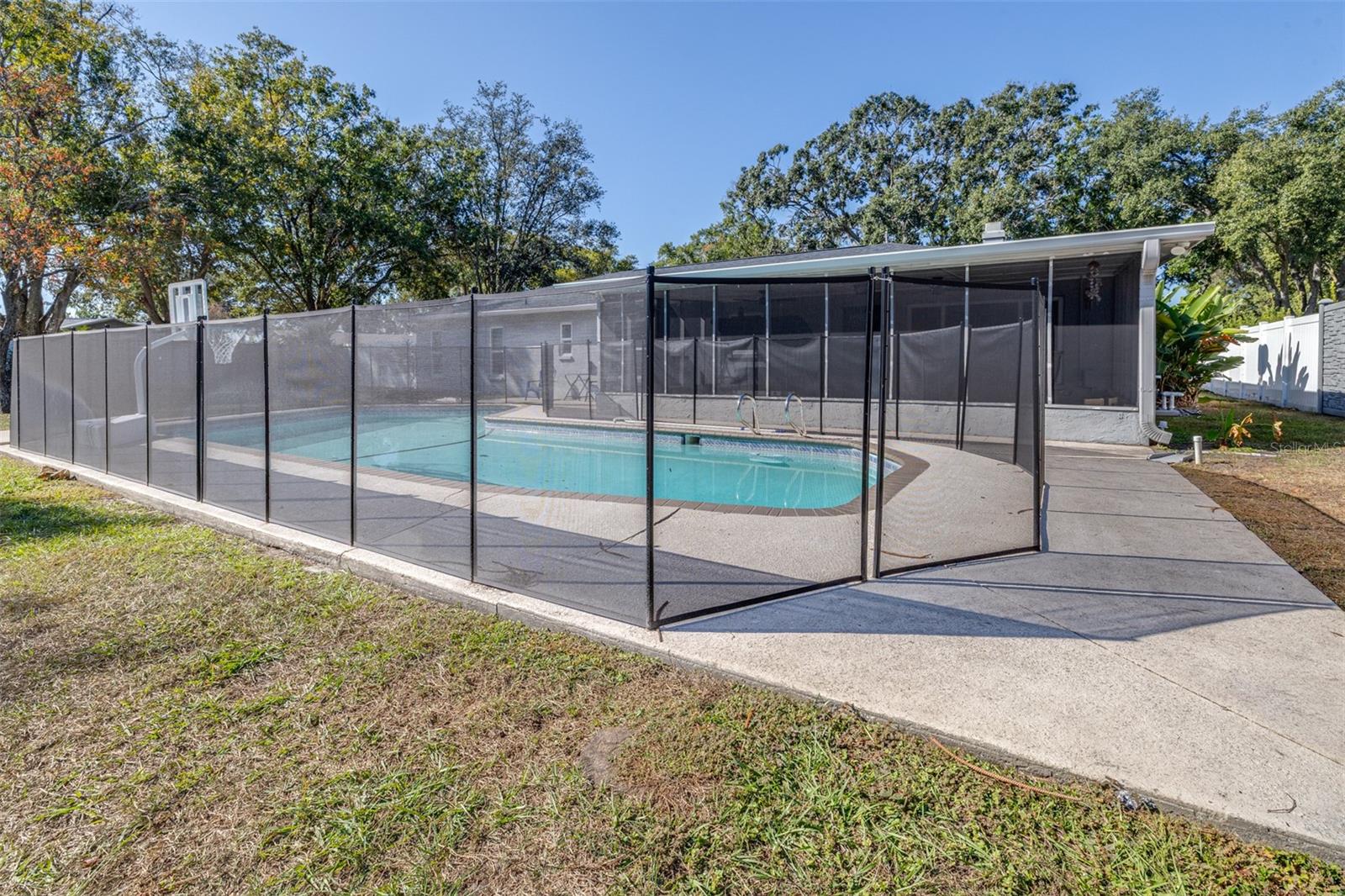 Image 39 of 43 For 15401 Woodcastle Place