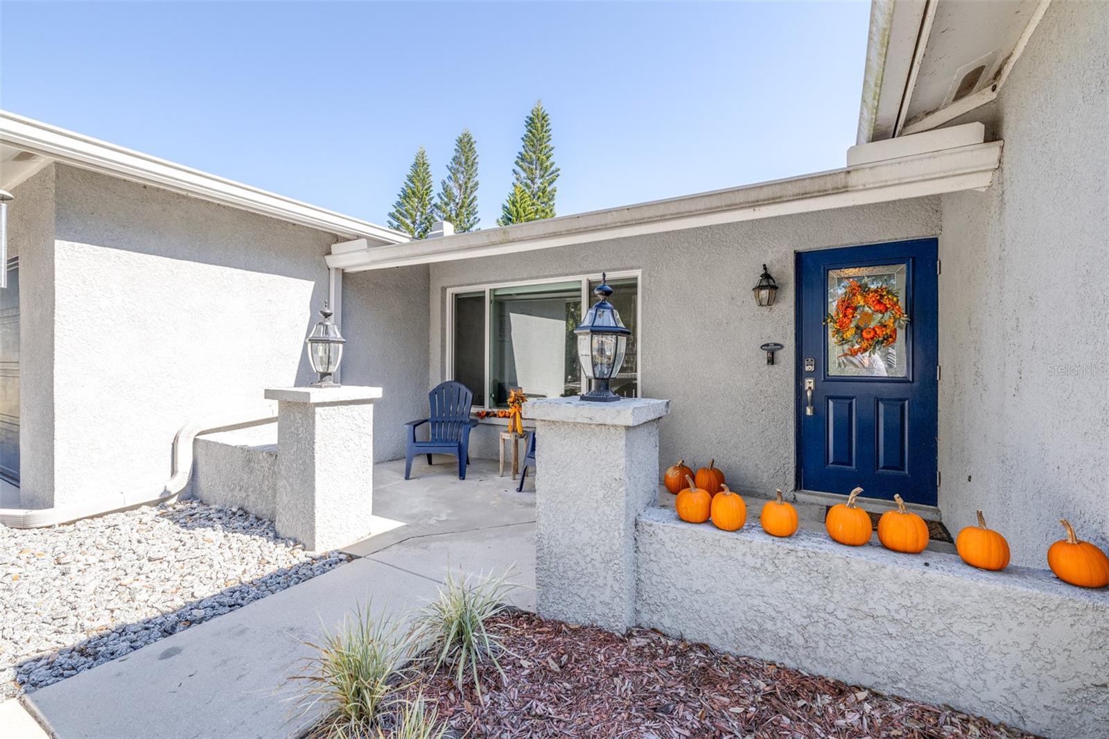 Image 6 of 43 For 15401 Woodcastle Place