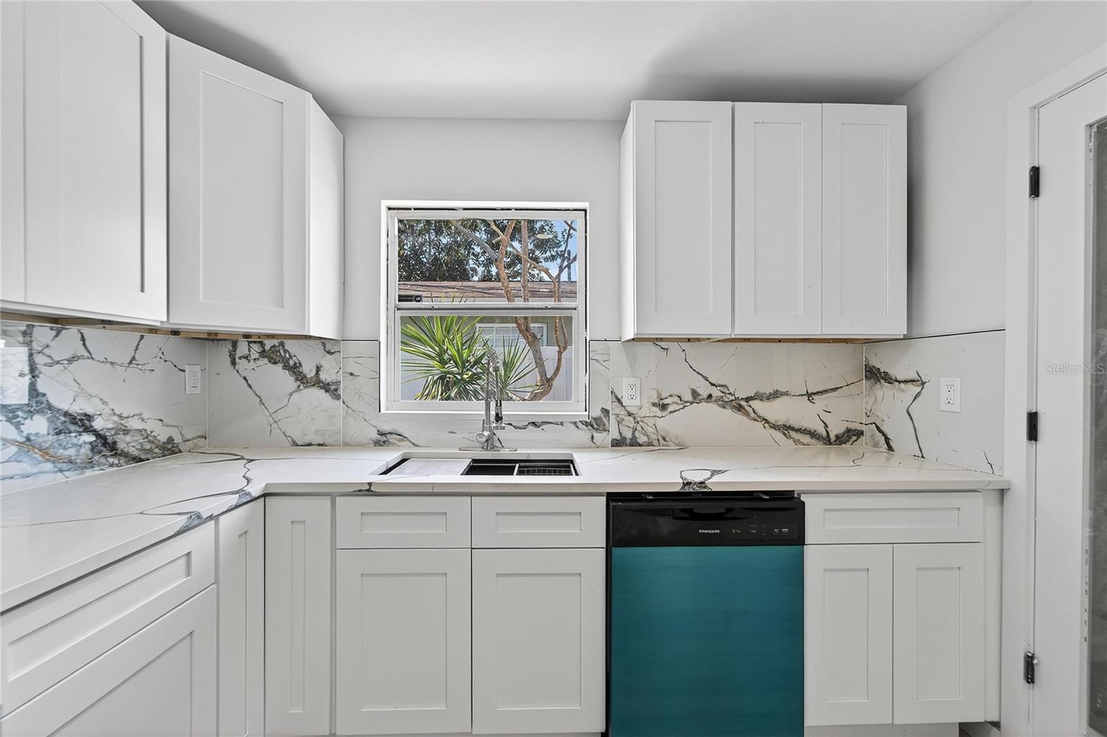 Image 12 of 32 For 1818 Michigan Avenue Ne